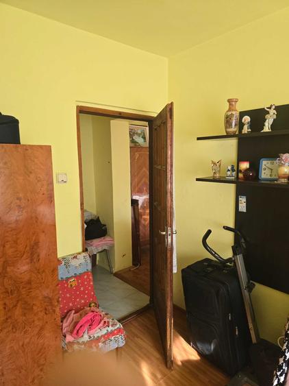 Vand apartament 2 camere situat pe strada viitorului bloc 9A, sc2,etaj 2, ap.29. Pret negociabil 32500 de euro. Contact: 0034603258553. - 6