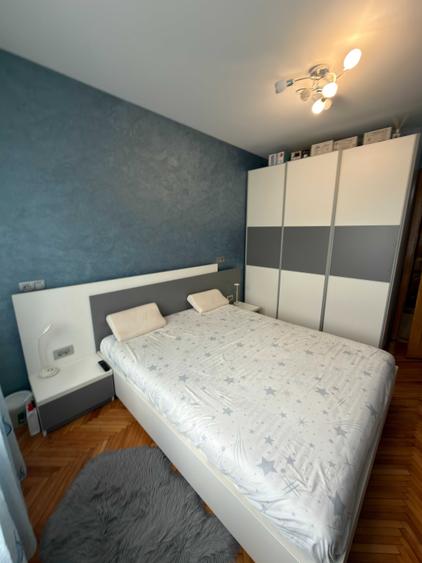 Apartament cu 3 camere decomandat în Cantemir