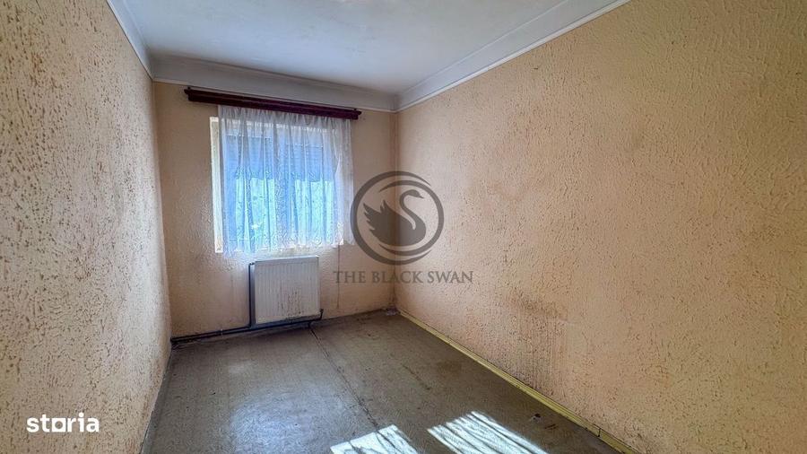 Apartament cu 4 camere decomandat în Central