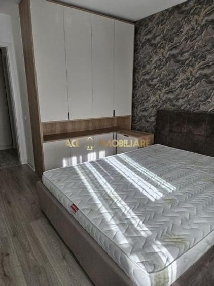 Apartament cu 2 camere semidecomandat, mobilat în Berceni