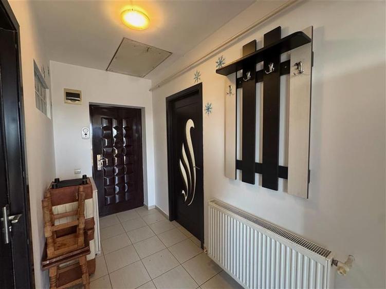 Apartament cu 2 camere decomandat, mobilat în Aeroport