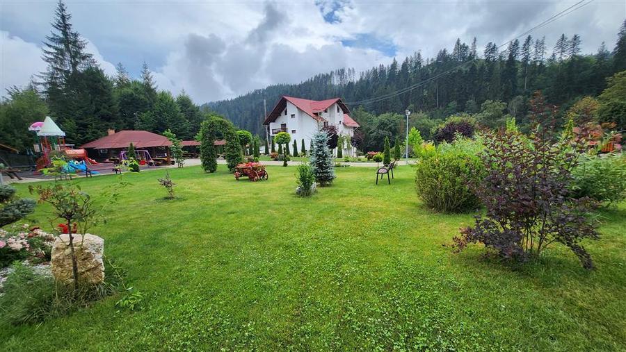 Hotel/Pensiune, de 1,800 mp, în Sucevița