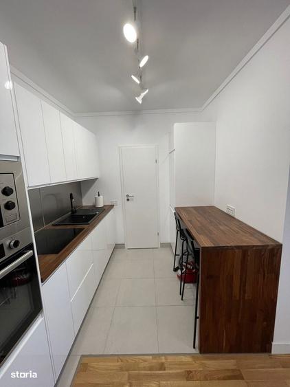 Apartament cu 3 camere în Jiului