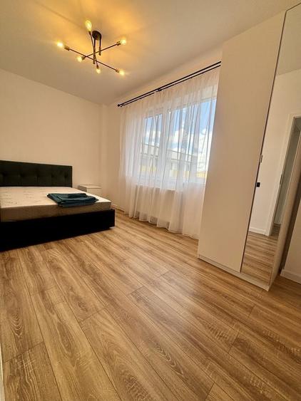Apartament cu 3 camere decomandat în Florești
