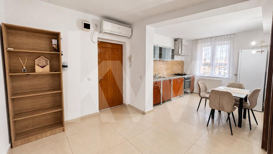 Apartament cu 3 camere decomandat, mobilat în Hipodrom 3