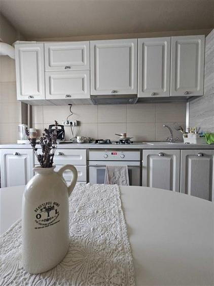 Apartament cu 2 camere decomandat, mobilat în Lipovei