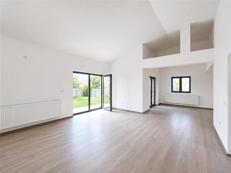 Casă cu 3 camere cu Teren 460 Mp în 9 Mai