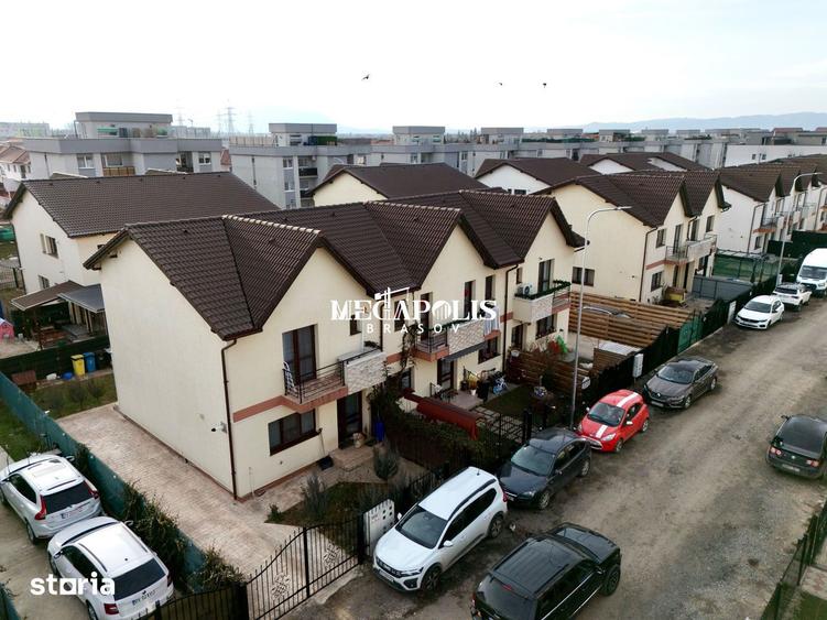 Casă cu 4 camere cu Canalizare în Sânpetru