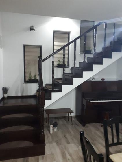 Casă cu 3 camere în Manolești