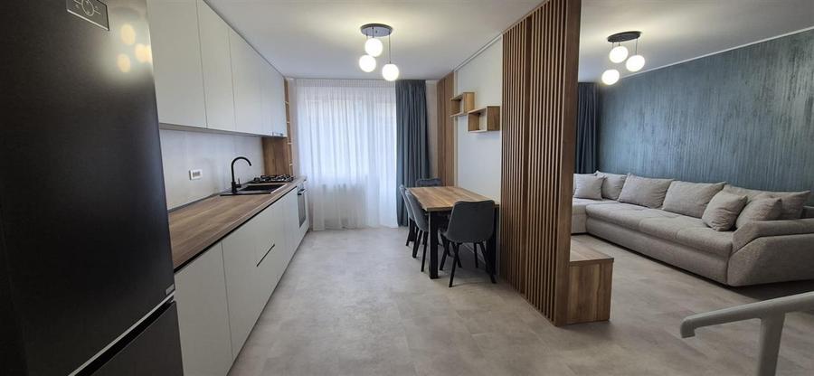 Apartament cu 3 camere semidecomandat, mobilat în Hipodrom 4