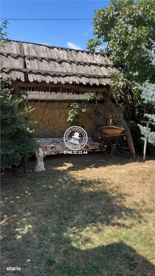 Spațiu comercial, de 1,000 mp, în Poieni