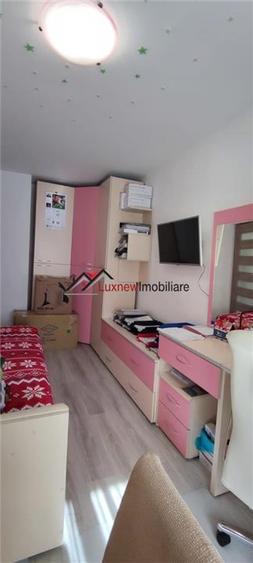 Apartament cu 5 camere semidecomandat, mobilat în Mănăștur