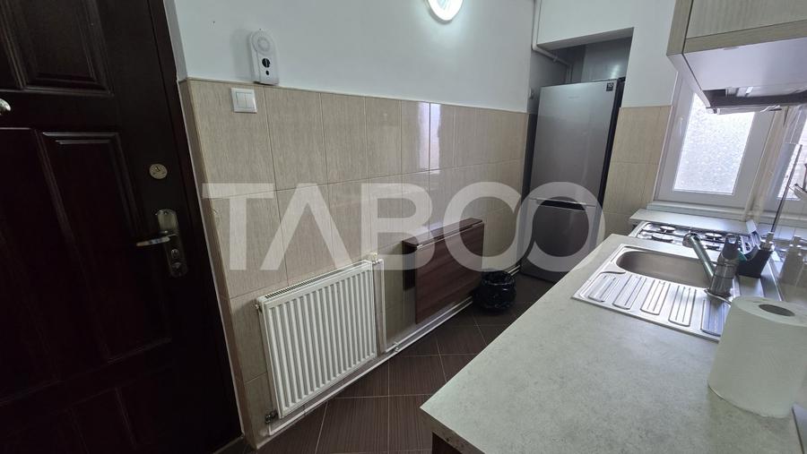 Apartament cu 2 camere semidecomandat, mobilat în Vasile Aaron