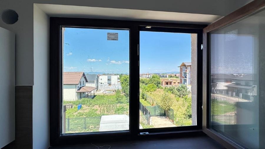 Apartament cu 2 camere decomandat în Sânpetru