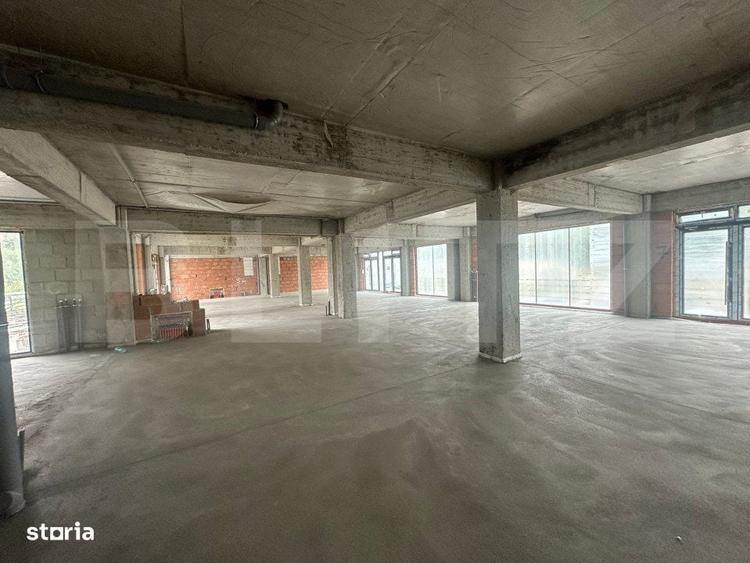 Spațiu comercial, de 100 mp, în Central