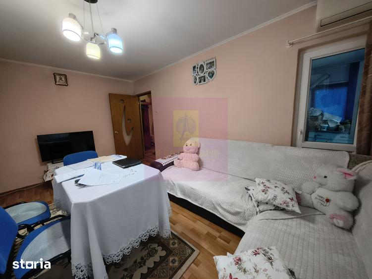 Apartament cu 3 camere decomandat în Colentina