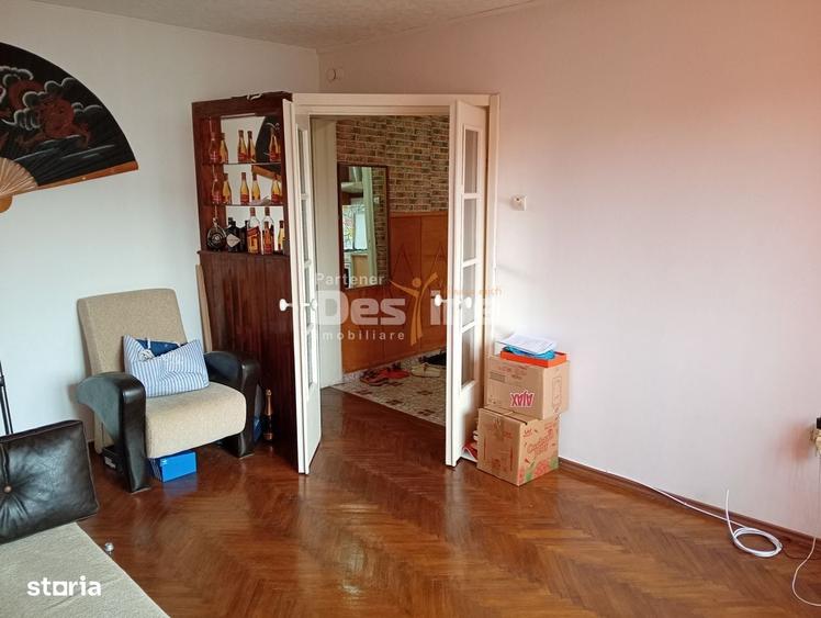 Apartament cu 2 camere decomandat în Titulescu