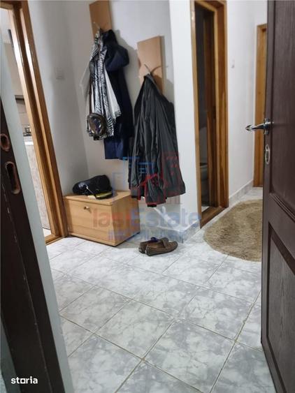 Apartament cu 4 camere decomandat în Nicolina