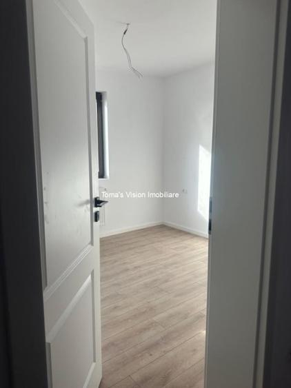 Casă cu 3 camere cu Teren 240 Mp în Otopeni