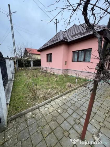 Casă cu 3 camere cu Teren 450 Mp în Lăpuș