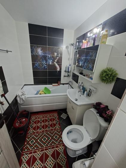 Apartament cu 3 camere decomandat în Frumoasa