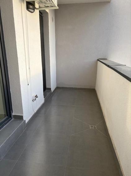 Apartament cu 3 camere decomandat, mobilat în Păcii