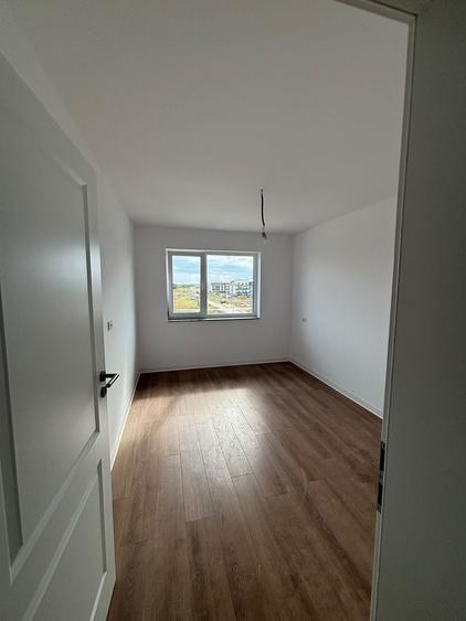 Apartament cu 2 camere decomandat în Giroc