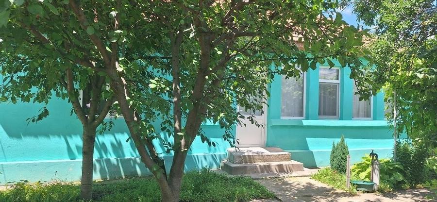 Casă individuală cu 3 camere cu Teren 3400 Mp în Icoana