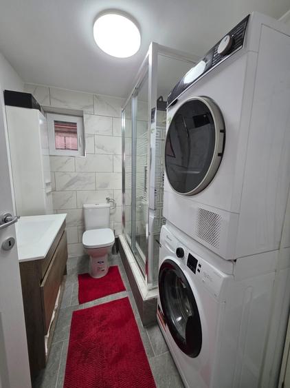 Casă individuală cu 3 camere cu Canalizare în Central