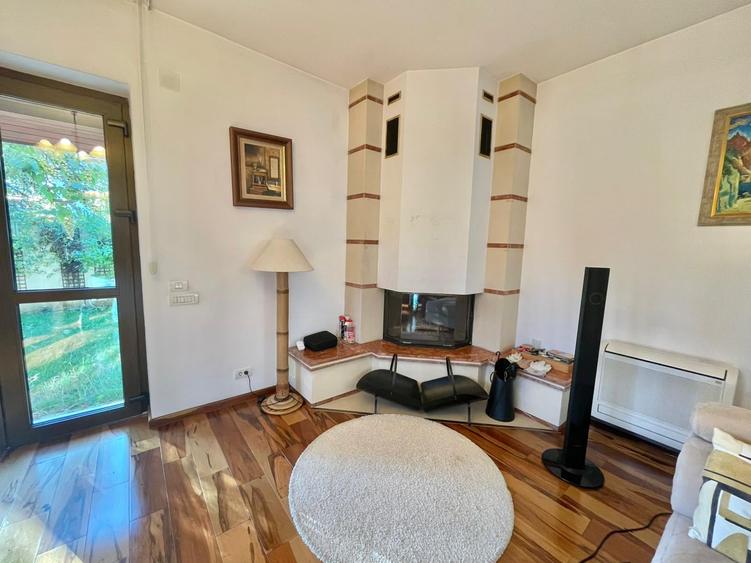 Casă cu 7 camere cu Teren 565 Mp în Dămăroaia