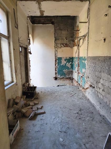 Casă cu 4 camere în Centrul Istoric