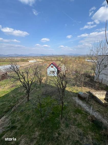 Casă cu 3 camere cu Teren 3300 Mp în Coltău