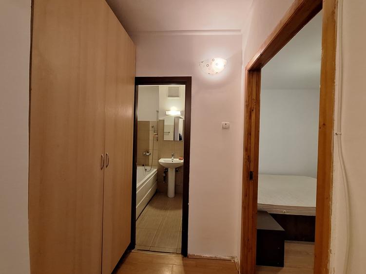 Apartament cu 4 camere decomandat, mobilat în Freidorf