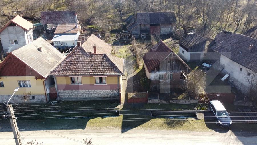 Casă individuală cu 5 camere cu Teren 3200 Mp în Huedin