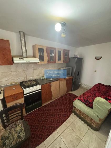 Casă individuală cu 5 camere cu Canalizare în Semicentral