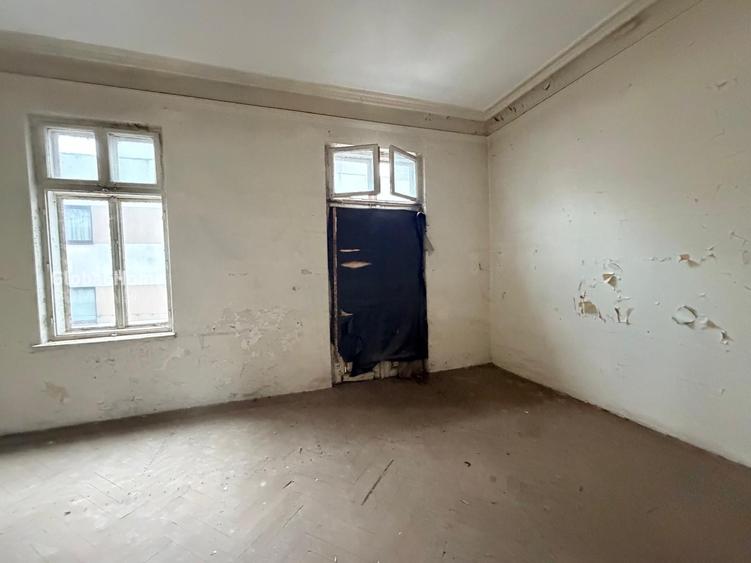 Casă individuală cu 20 camere cu Canalizare în Unirii