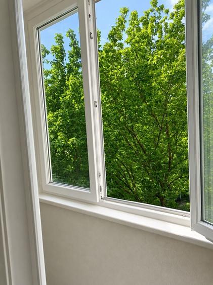 Apartament cu 3 camere decomandat în Dobroești