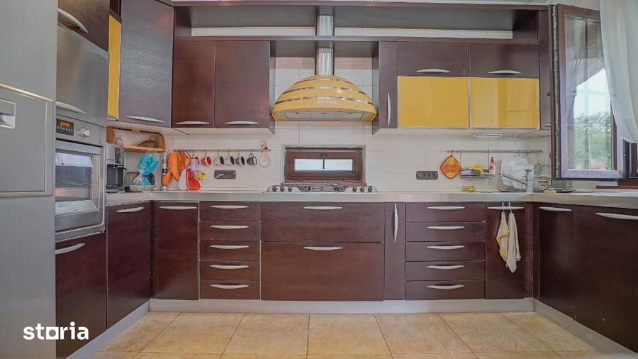 Casă cu 5 camere cu Teren 423 Mp în Gemenii