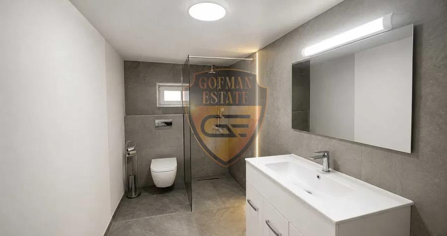 Casă individuală cu 4 camere cu Canalizare în Casa de Cultură