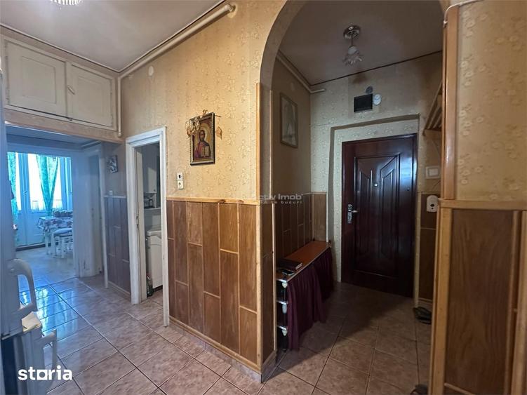 Apartament cu 3 camere decomandat în Luncă