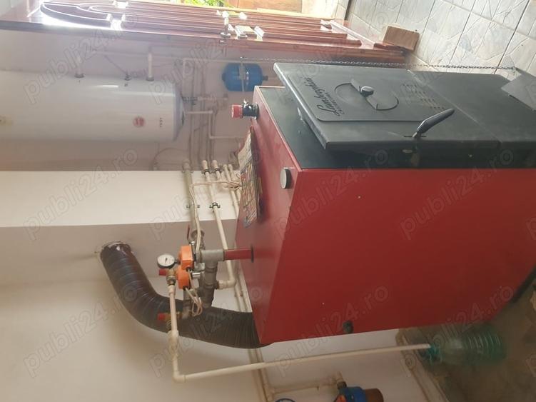 Casă cu 4 camere cu Teren 1250 Mp în Oltina