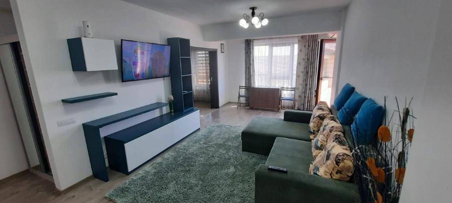 Apartament cu 3 camere semidecomandat în Valea Lupului