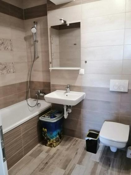 Apartament cu 3 camere decomandat în Avantgarden