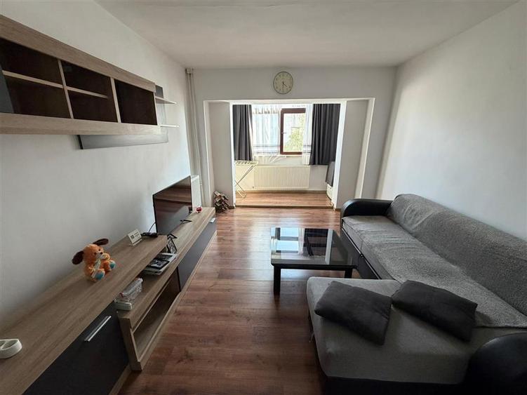 Apartament 2 camere, zona Piata Moldovei, etaj 5 - 5