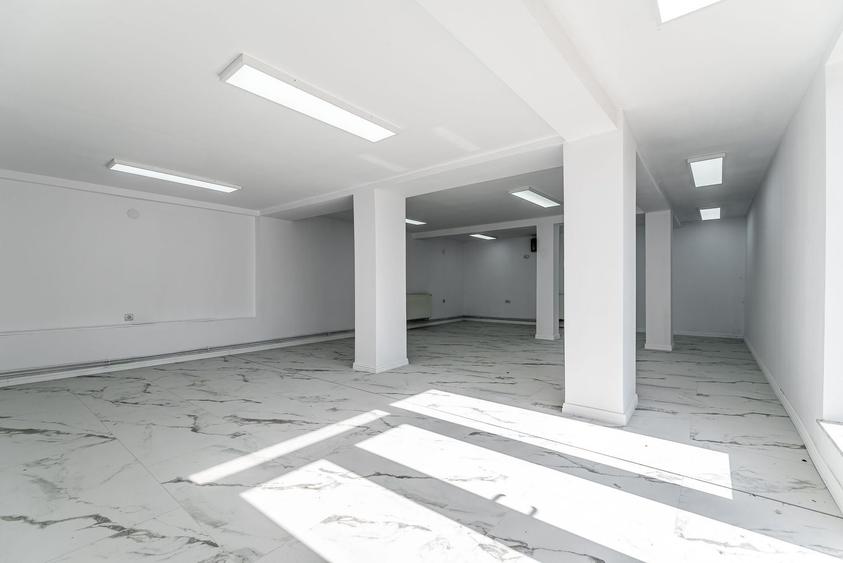 Spațiu comercial, de 400 mp, în Micălaca
