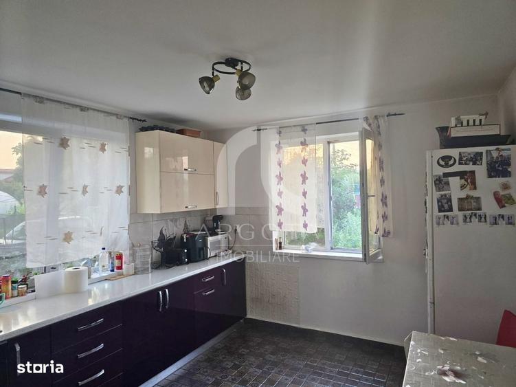Casă cu 4 camere în Ogrăzile