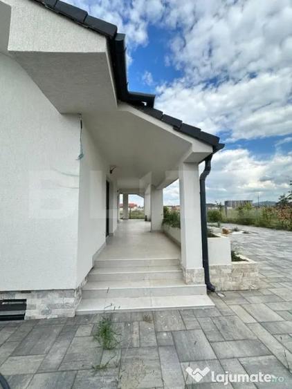 Casă cu 7 camere cu Teren 488 Mp în Seleuș