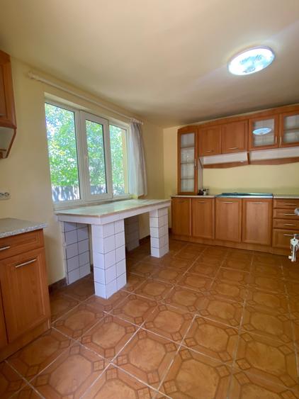 Casă cu 3 camere cu Teren 2000 Mp în Cebza