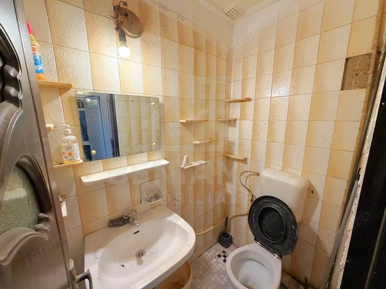 Apartament cu 4 camere decomandat în Valea Rosie