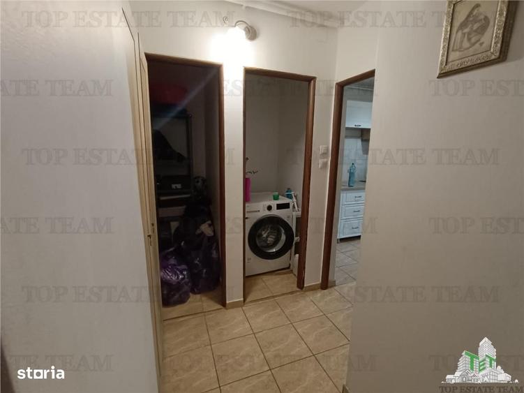 Apartament cu 3 camere decomandat în 1 Mai